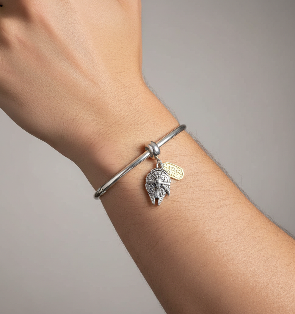 Charm Halcón Milenario de Star Wars ✨