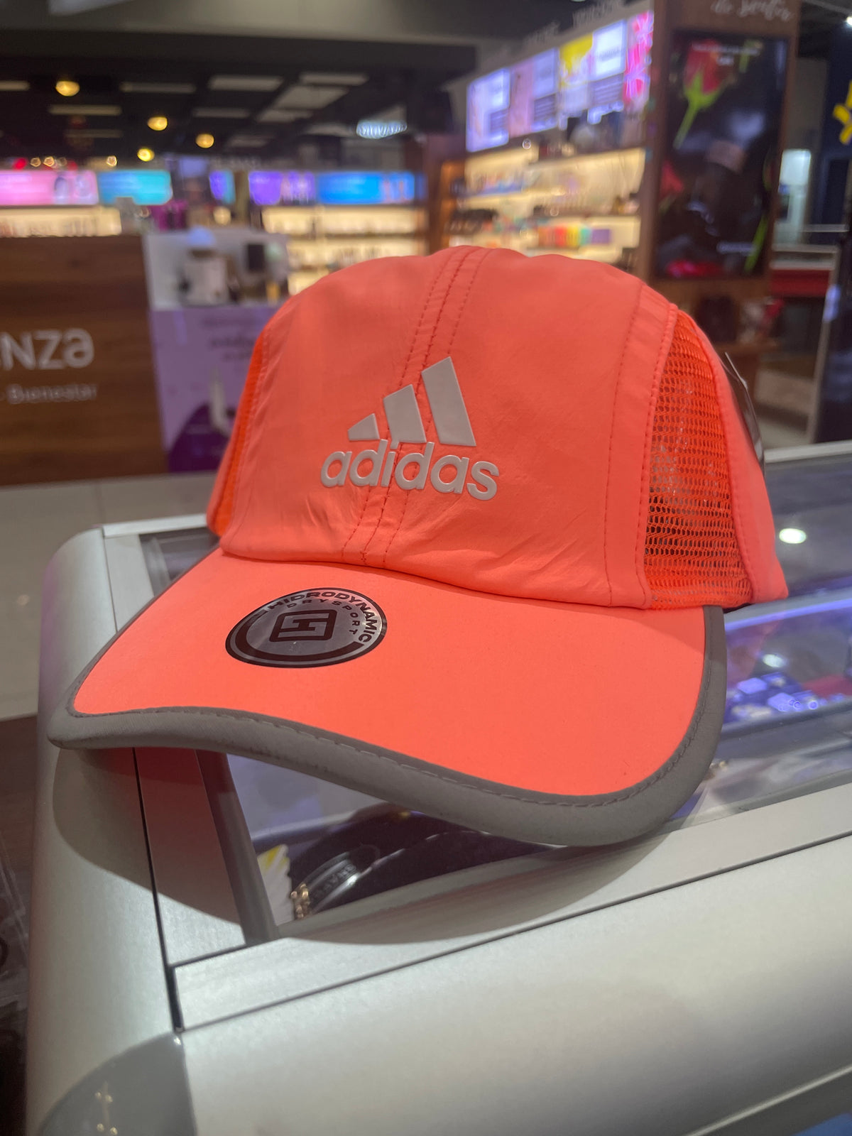 Gorra Adidas naranja