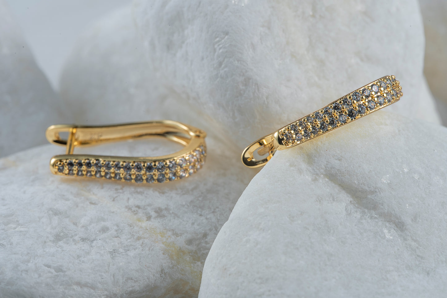 Aretes Zamak con moissanita