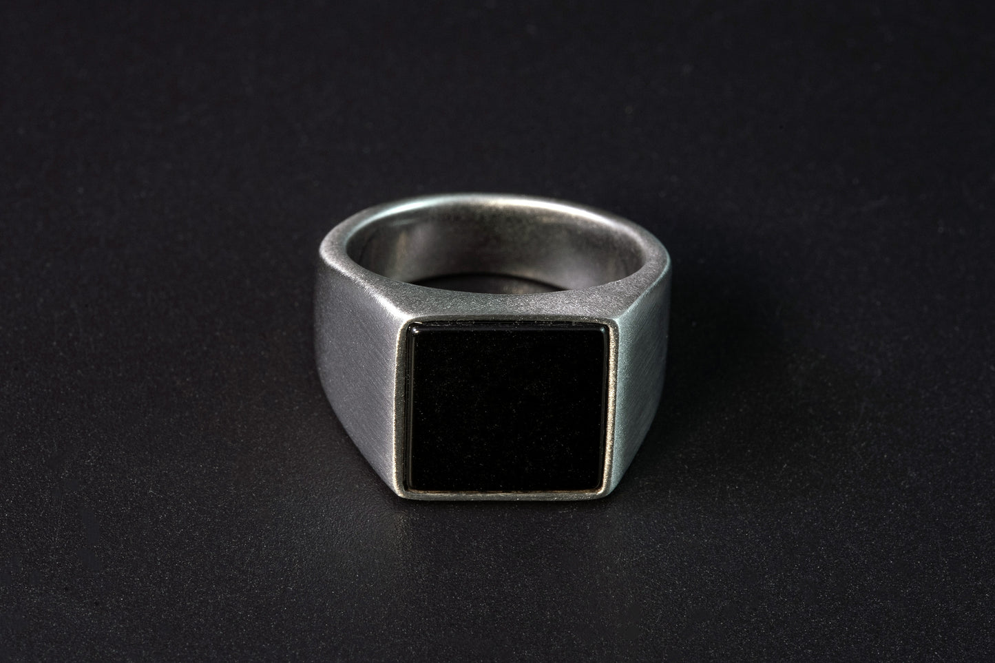 Anillo Onix Cuadrado hombre