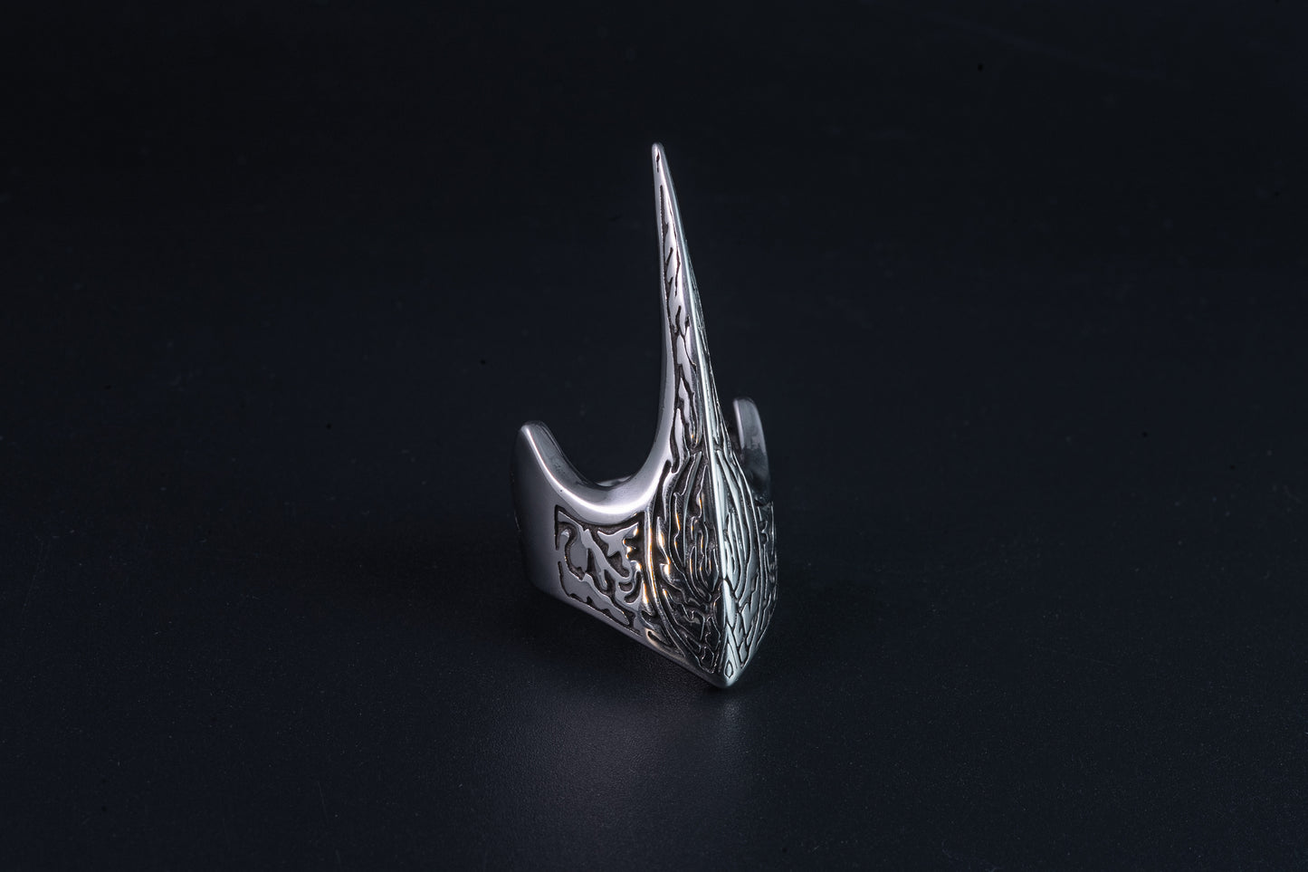 Anillo temático de Garra