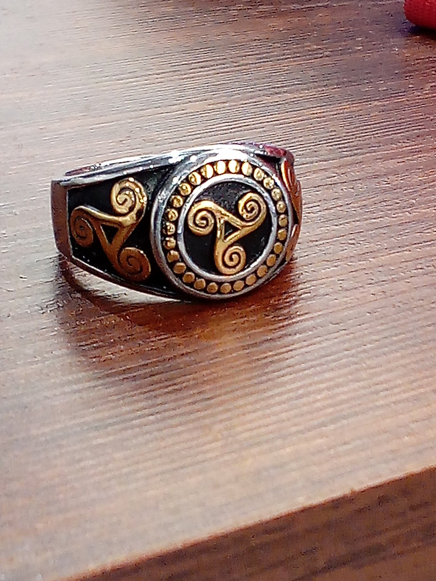 Anillo Trisquel bicolor