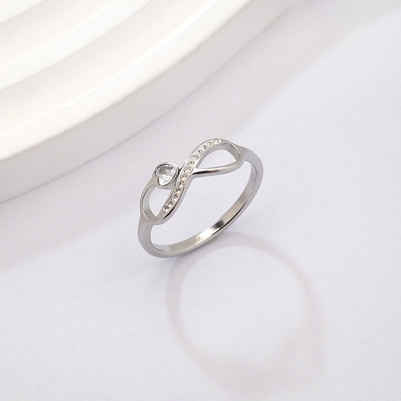 Anillo  Acero Inoxidable Infinito con corazón en zirconia