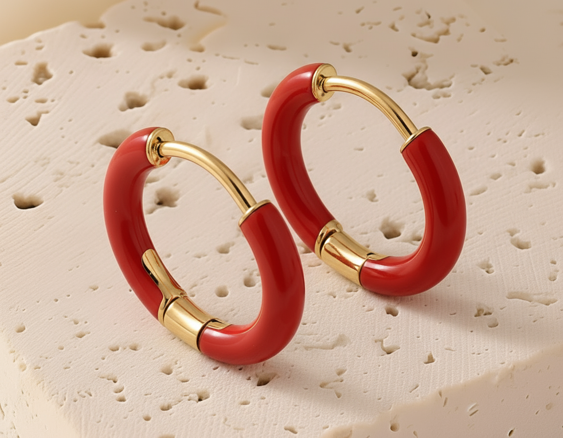 Aretes de acero dorado esmaltadas en colores ✨