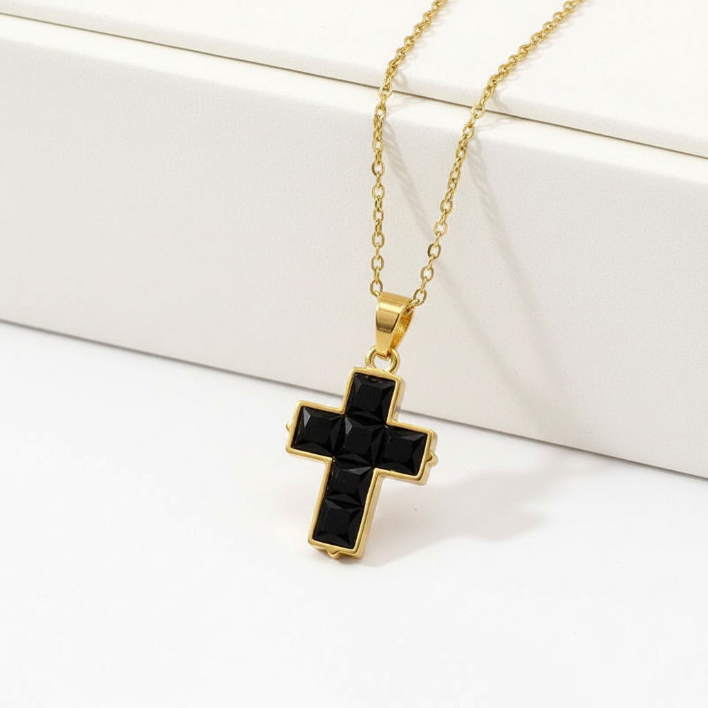 Cadena y dije Cruz Trendy ✝️💖