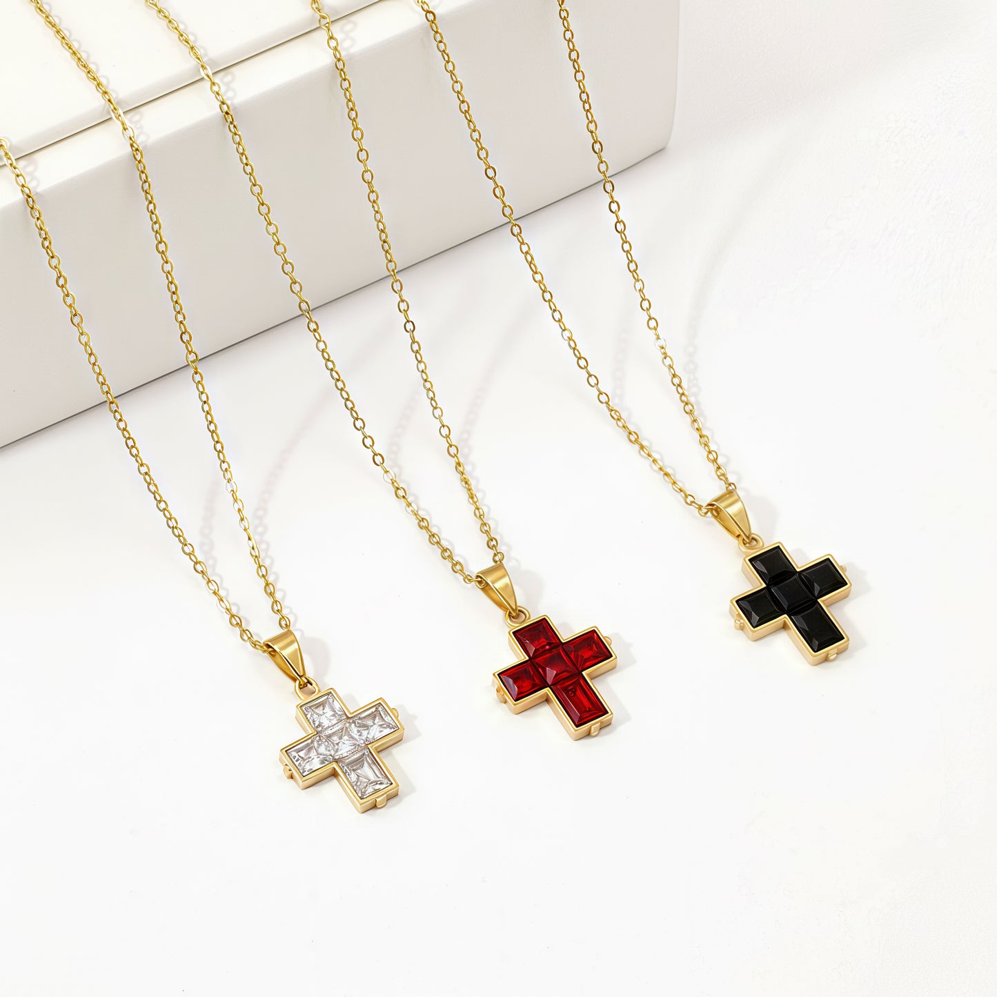 Cadena y dije Cruz Trendy ✝️💖