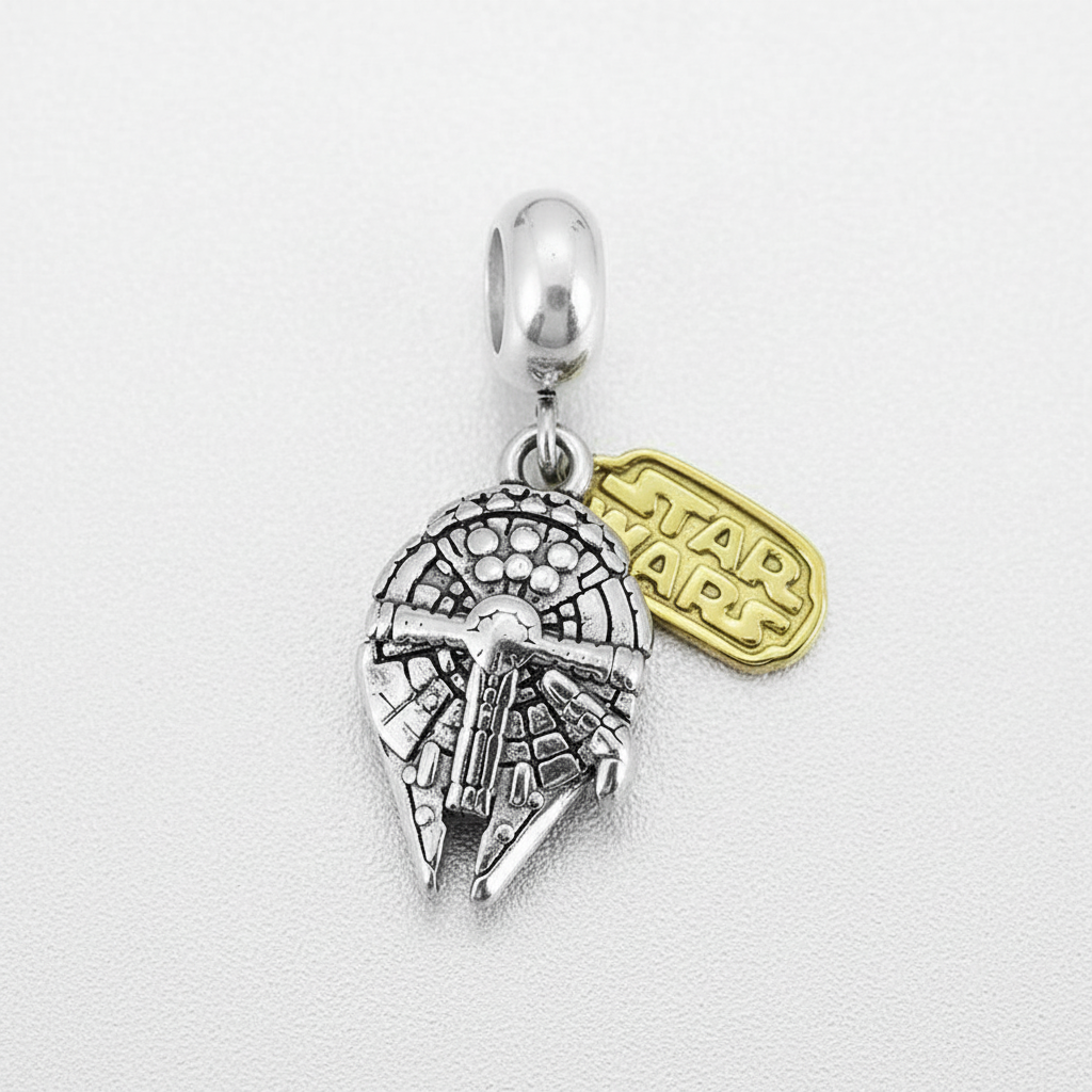 Charm Halcón Milenario de Star Wars ✨