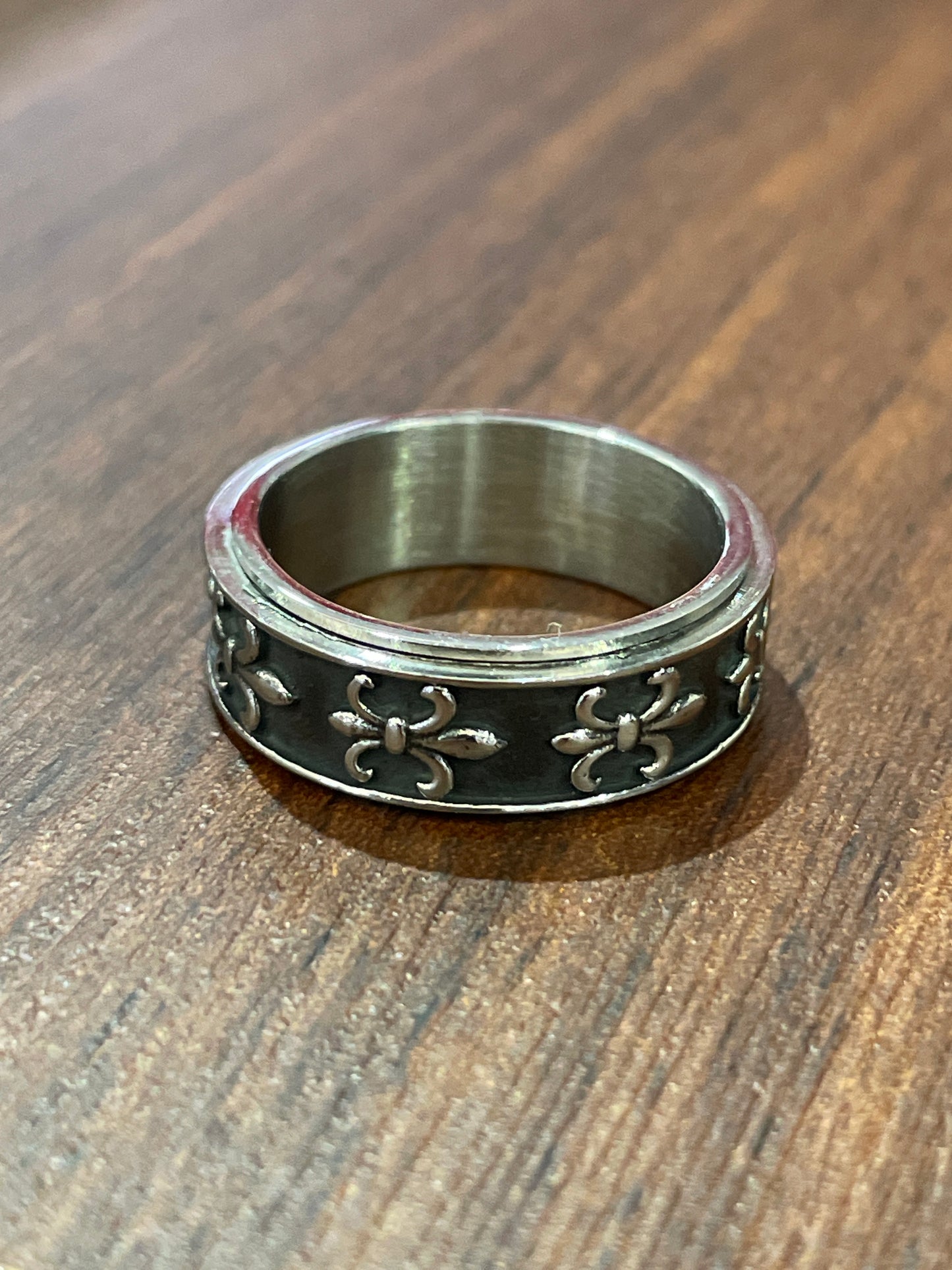 Anillo Antiestrés Flor de Lys