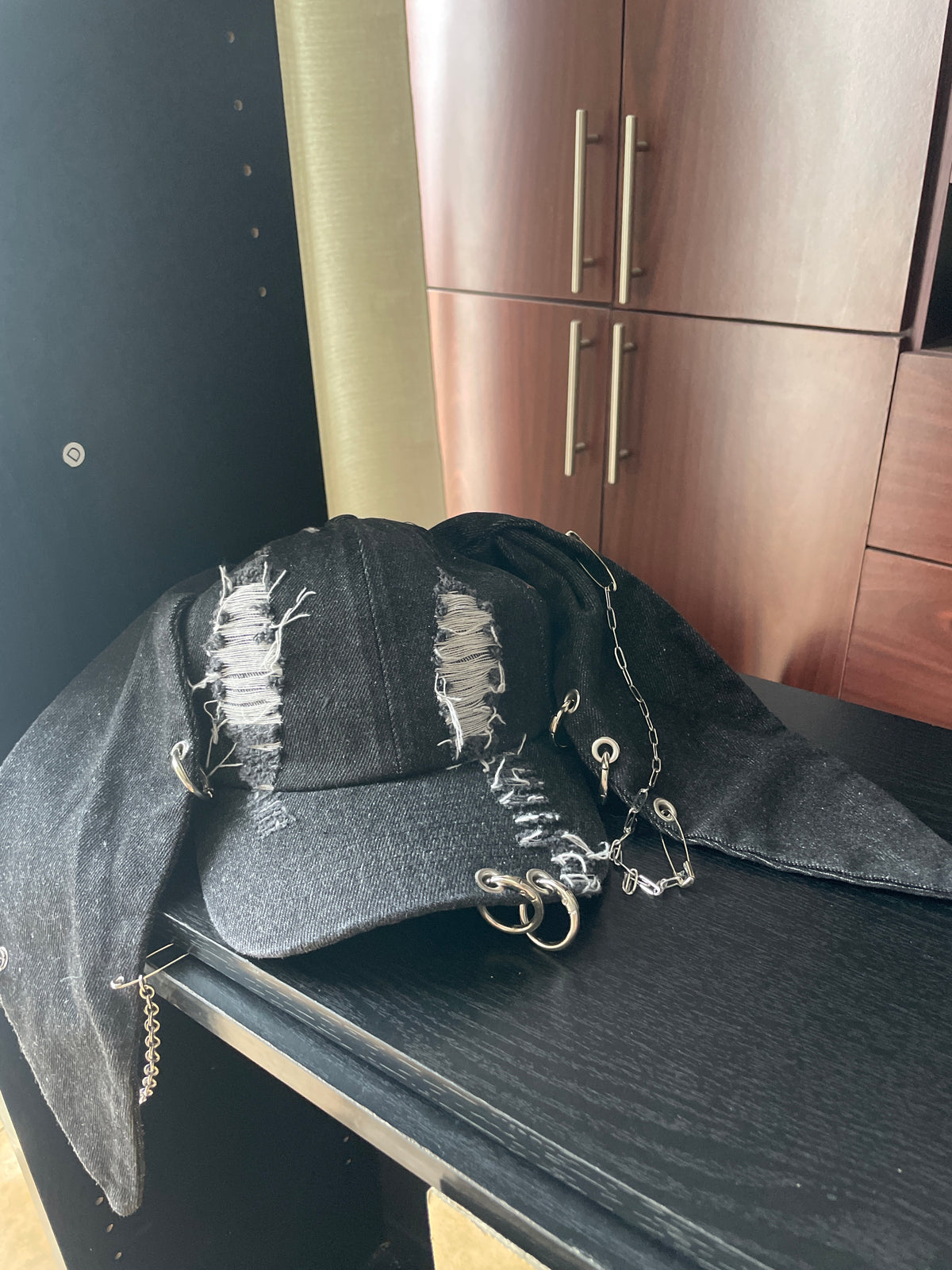Gorra orejas largas negra