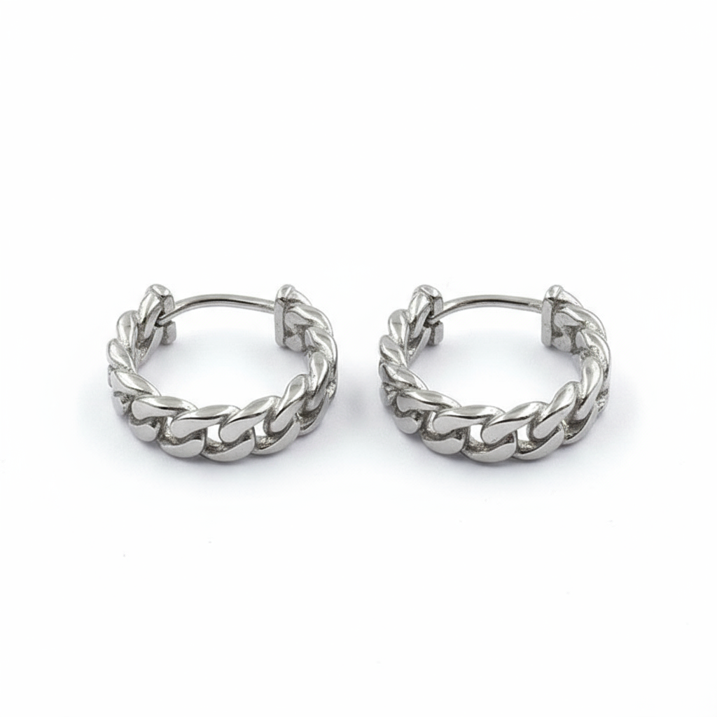 Aretes  huggie con Diseño de Cadena ⛓️✨