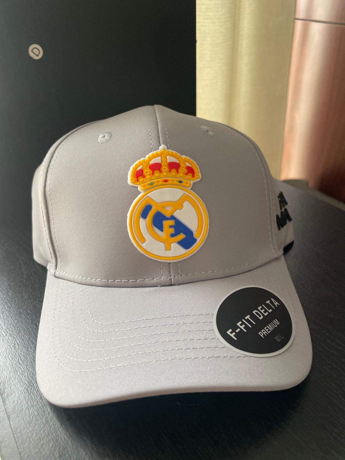 Gorra Real Madrid gris