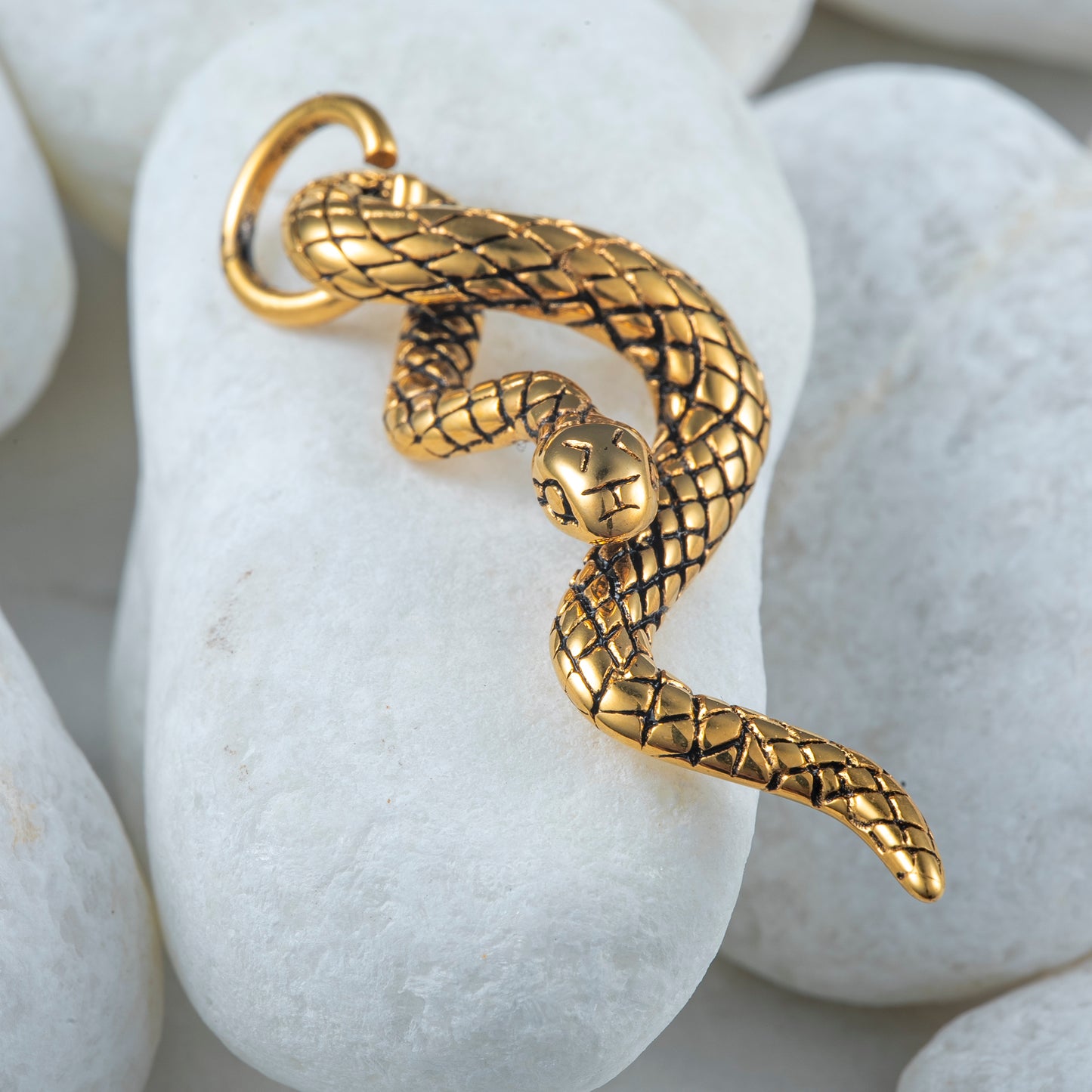 Dije acero serpiente