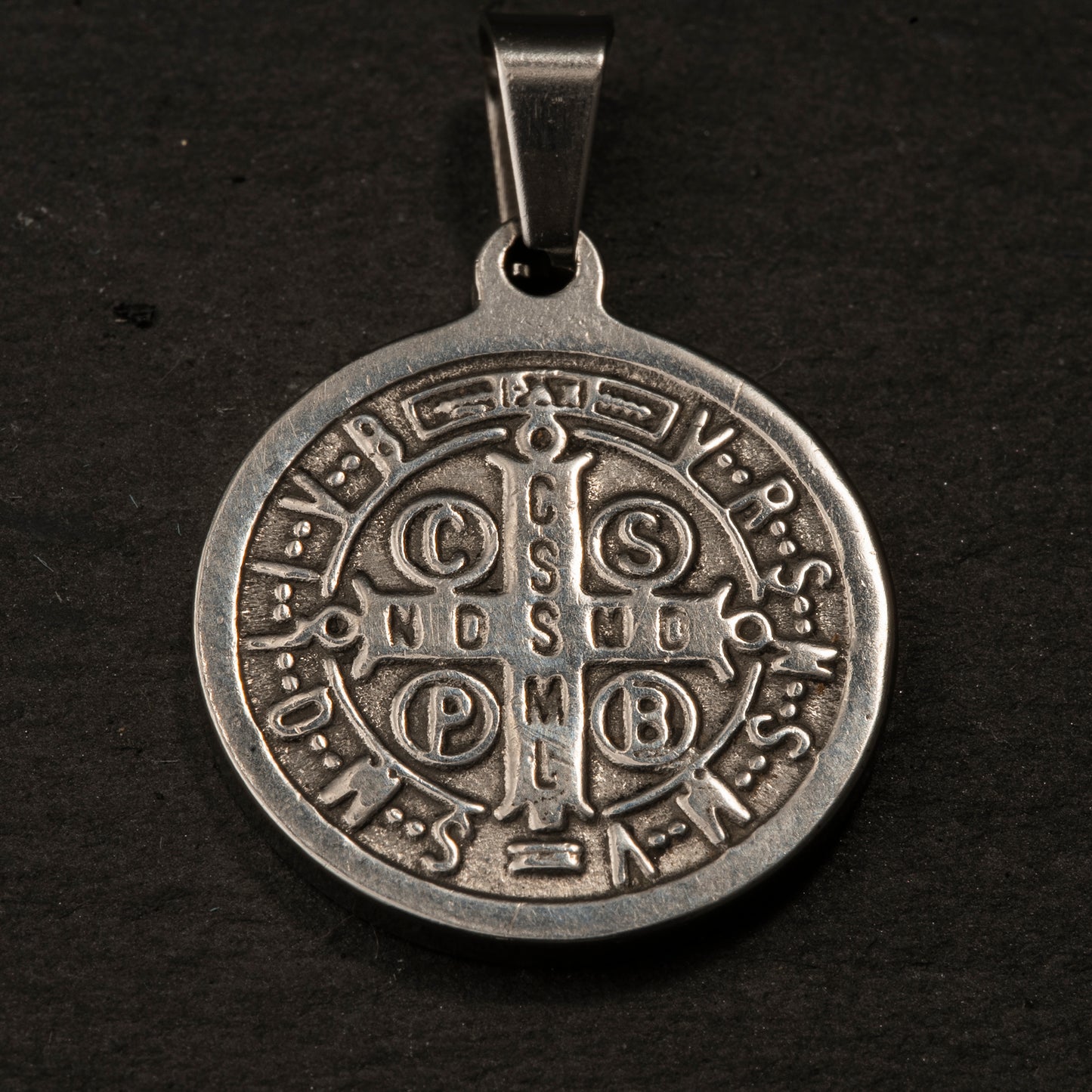 Dije acero Medalla San Benito