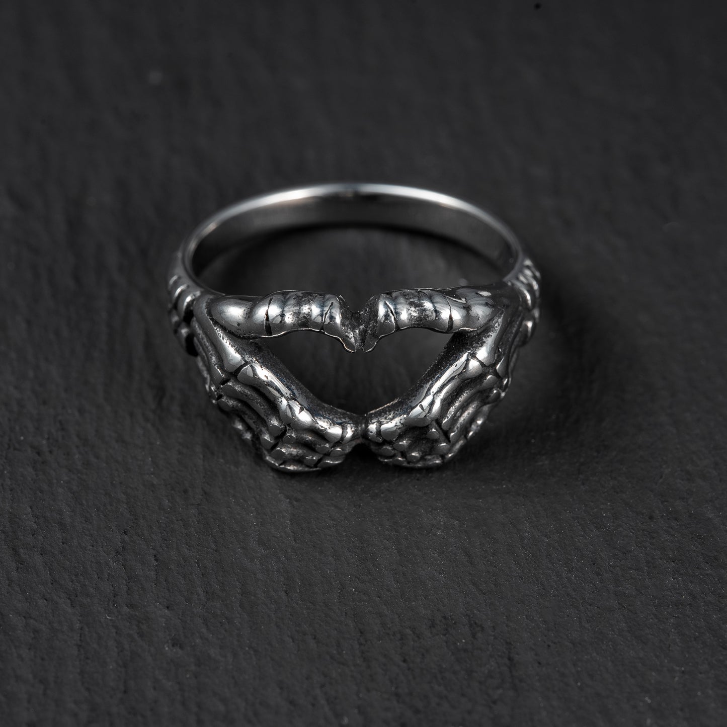 Anillo acero corazón calavera