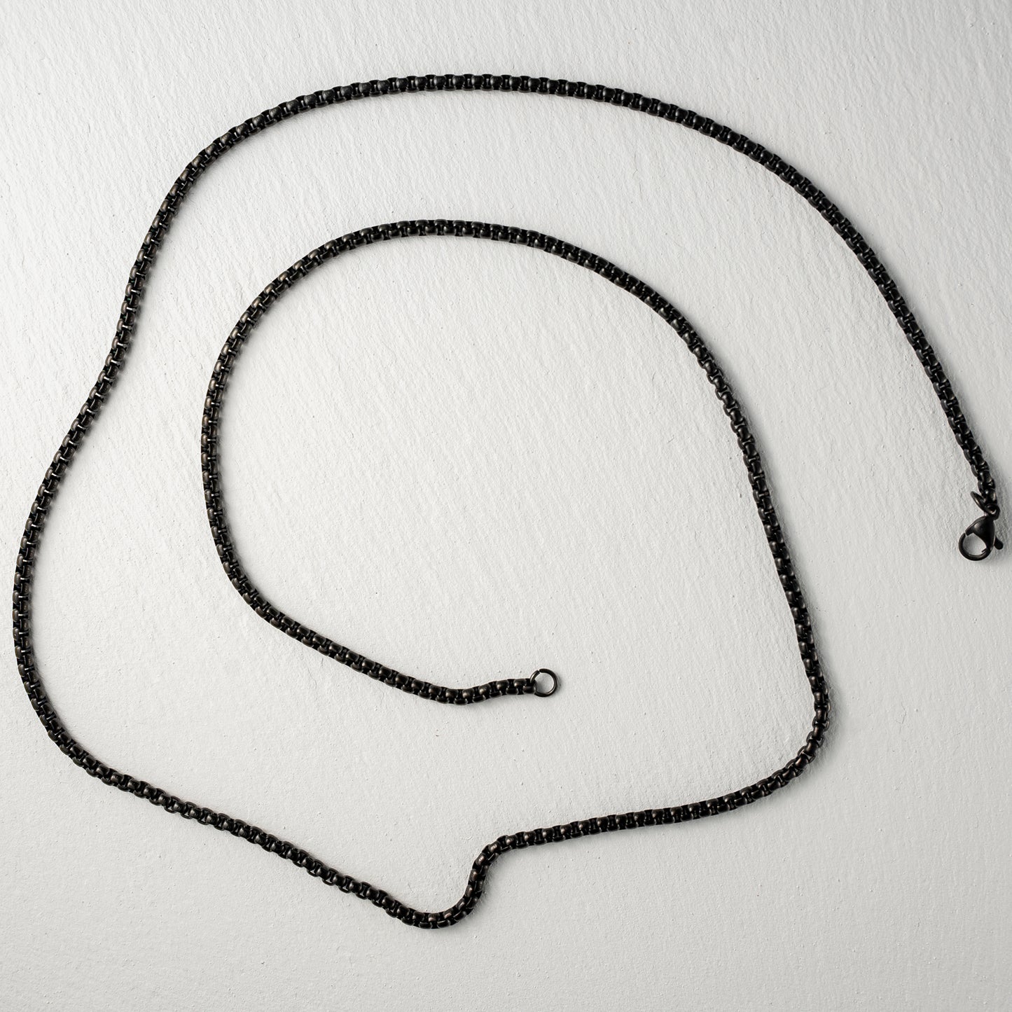 Cadena de acero negra