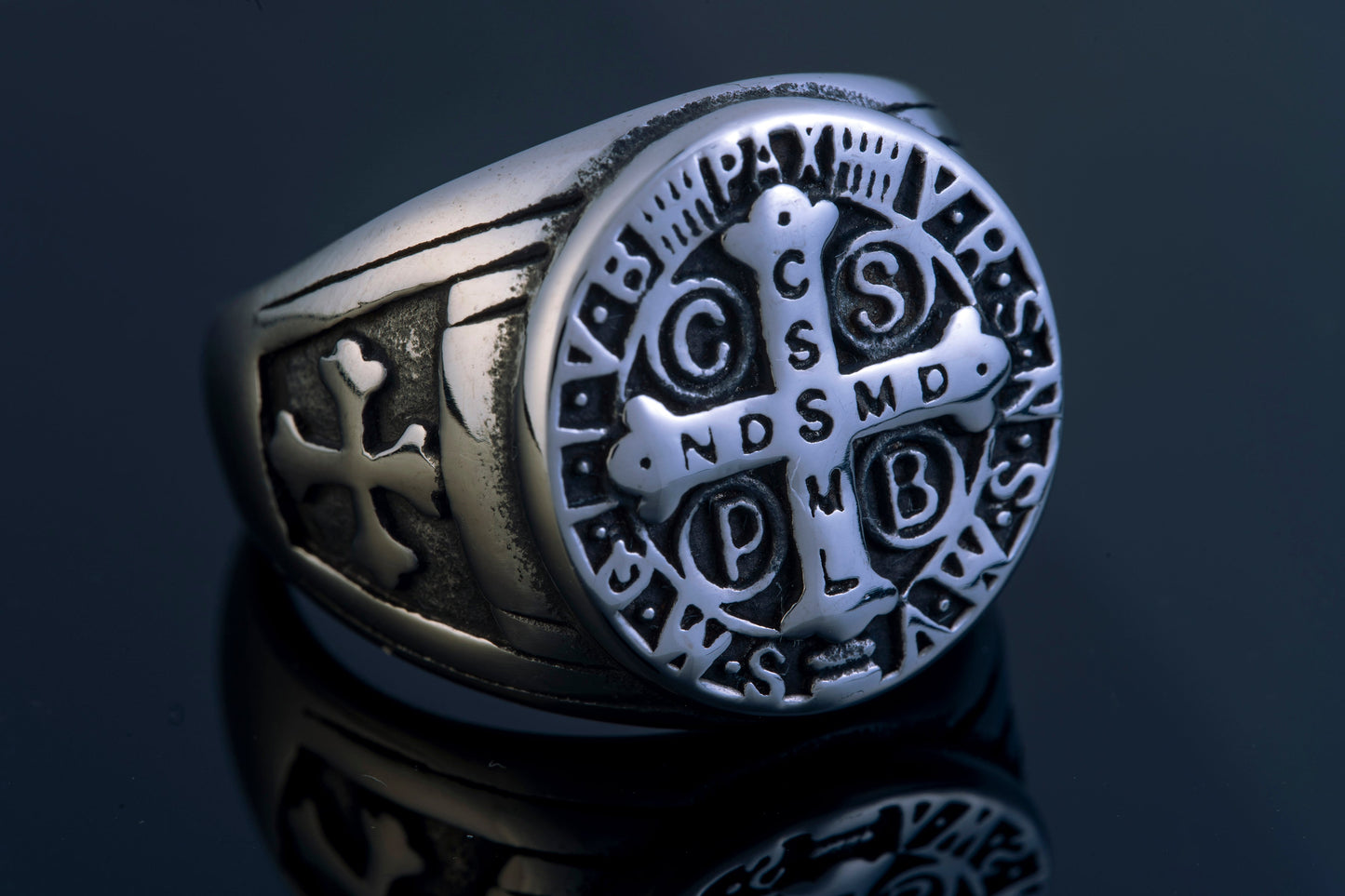 Anillo de San Benito