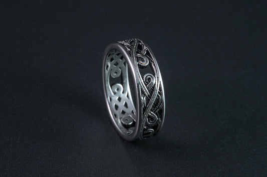 Anillo tribal calado