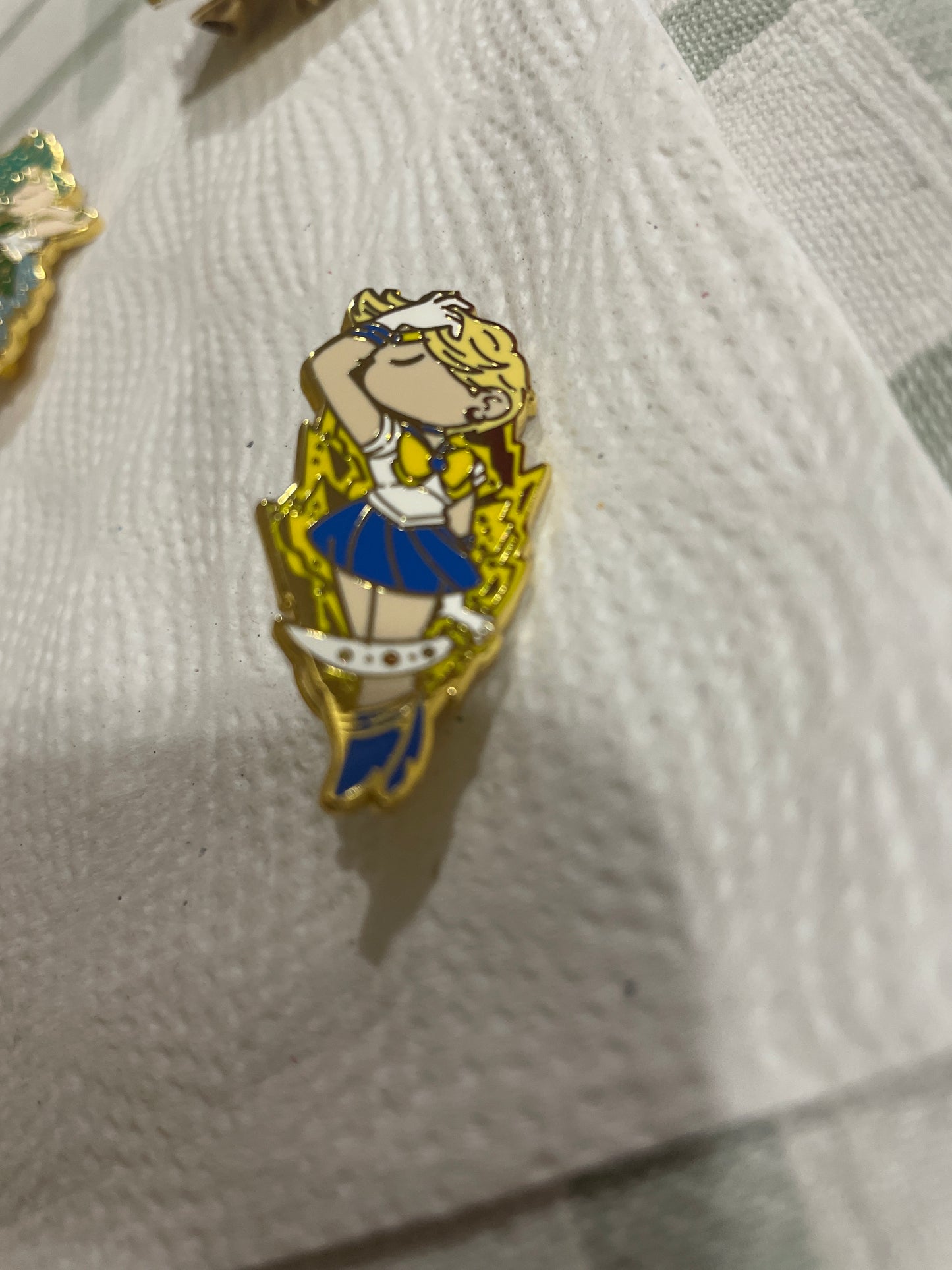 Pin Sailor Moon