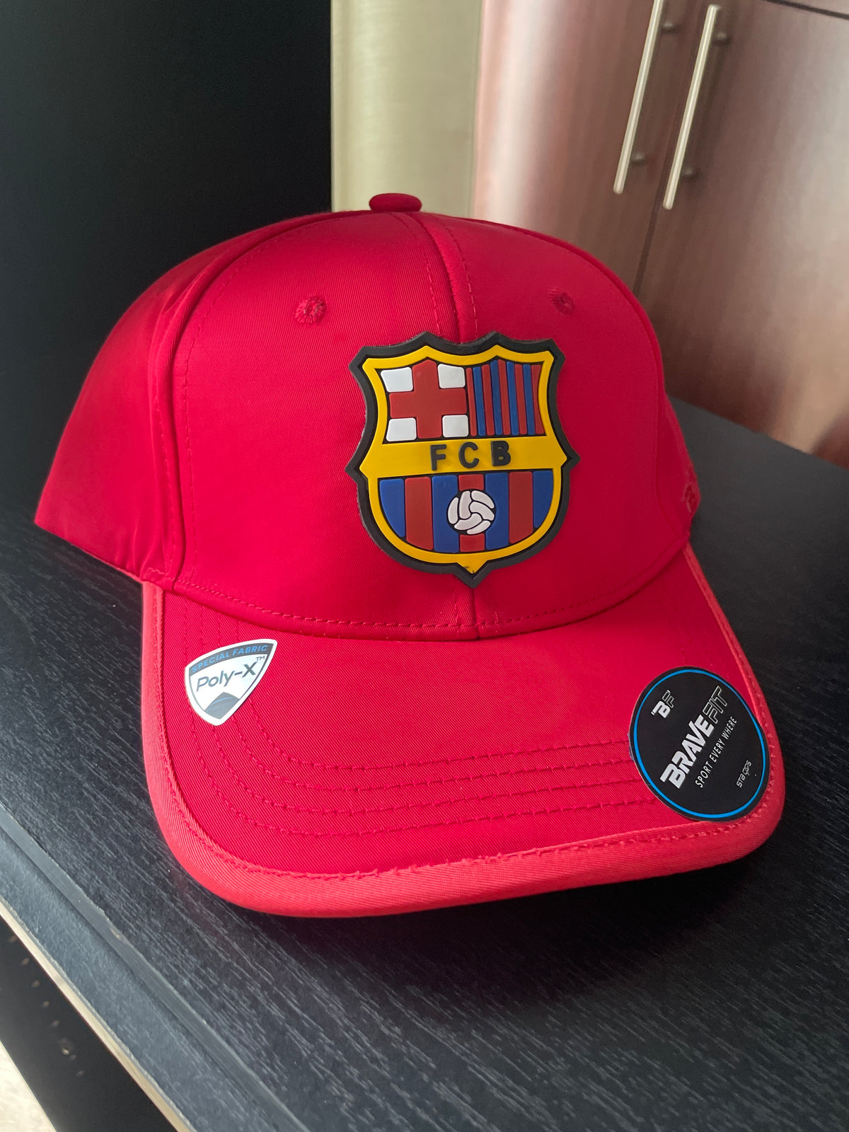 Gorra Barcelona rojo ribete