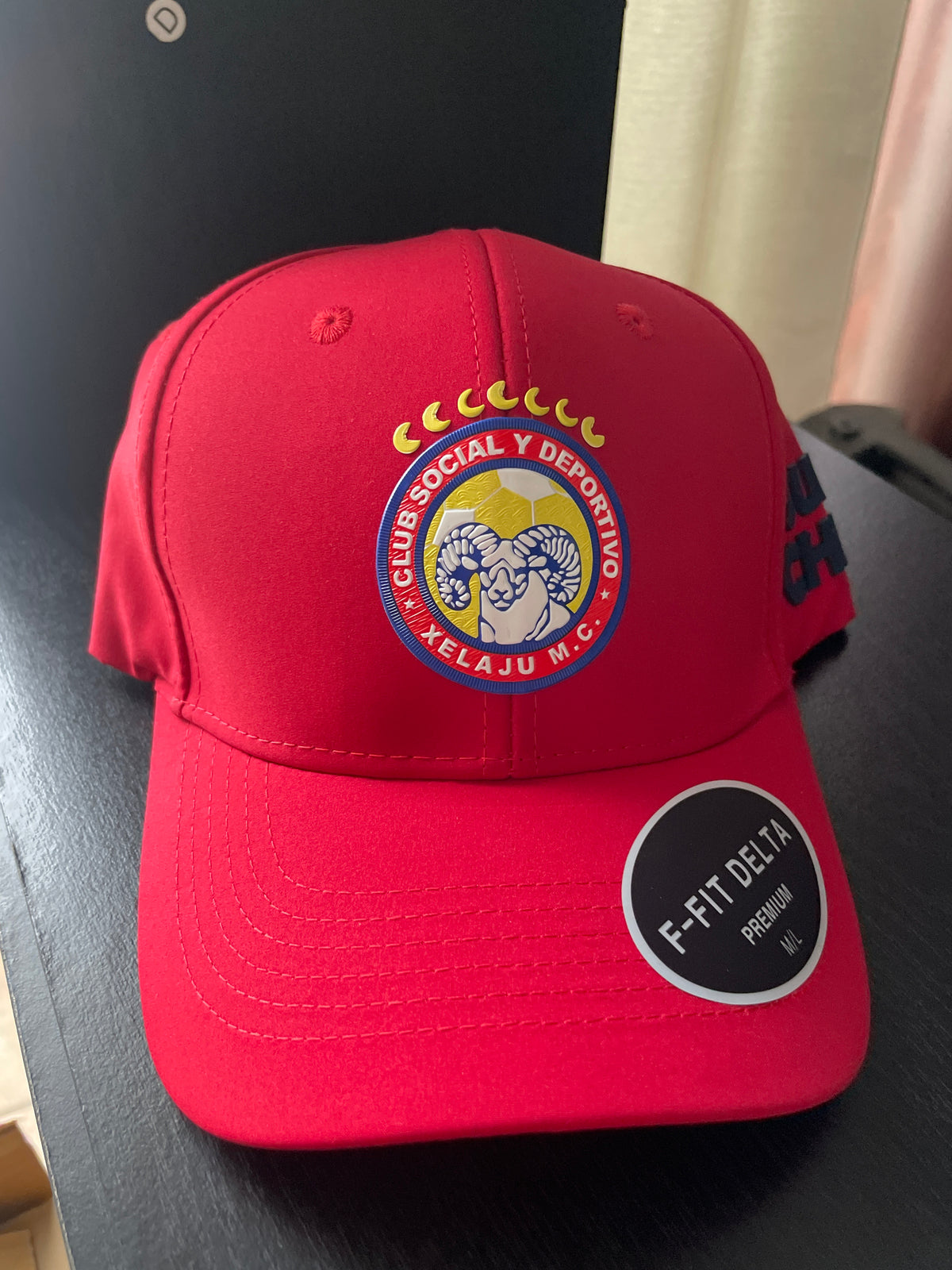 Gorra Xelajú MC roja PVC