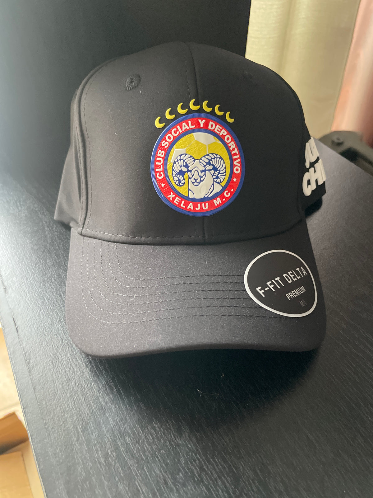 Gorra Xelajú MC negra PVC