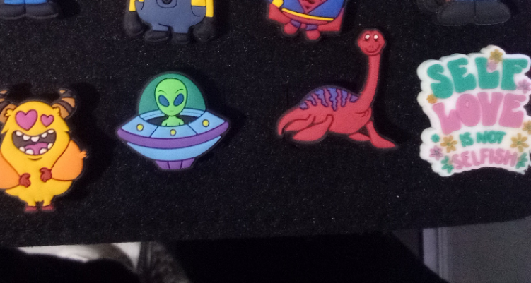 Pin Para Croks Varios...