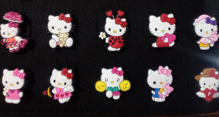 Pin Croks Hello Kitty y sus Amigos