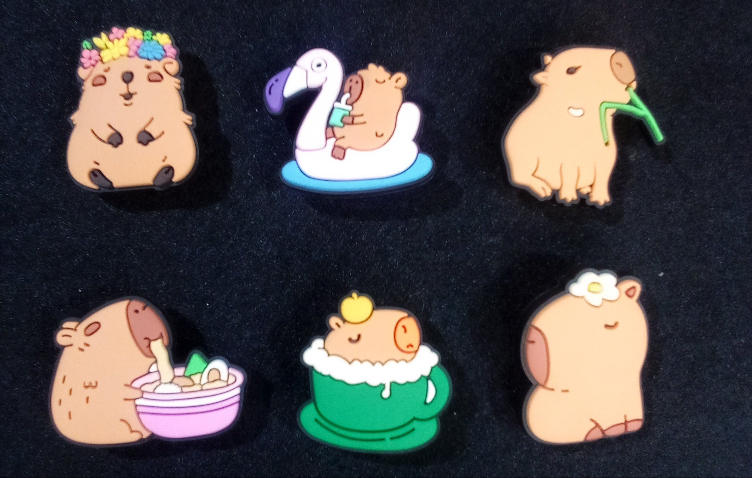 Pin Croks Capibara