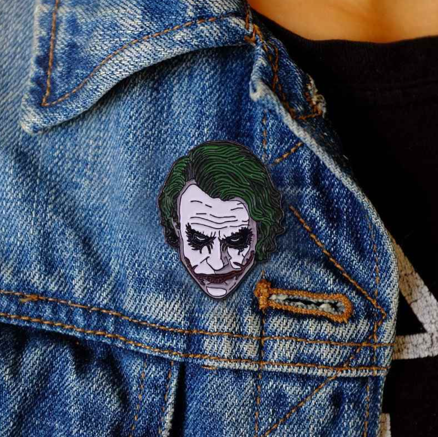 Pin joker face versión Heath Ledger