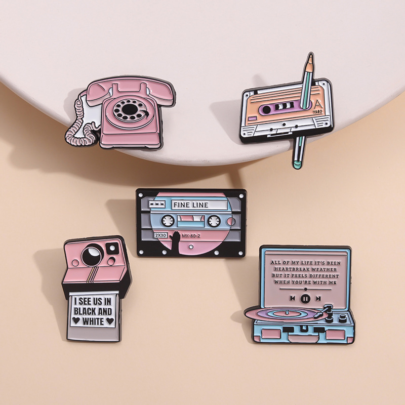 Pin KCT, cassette retro