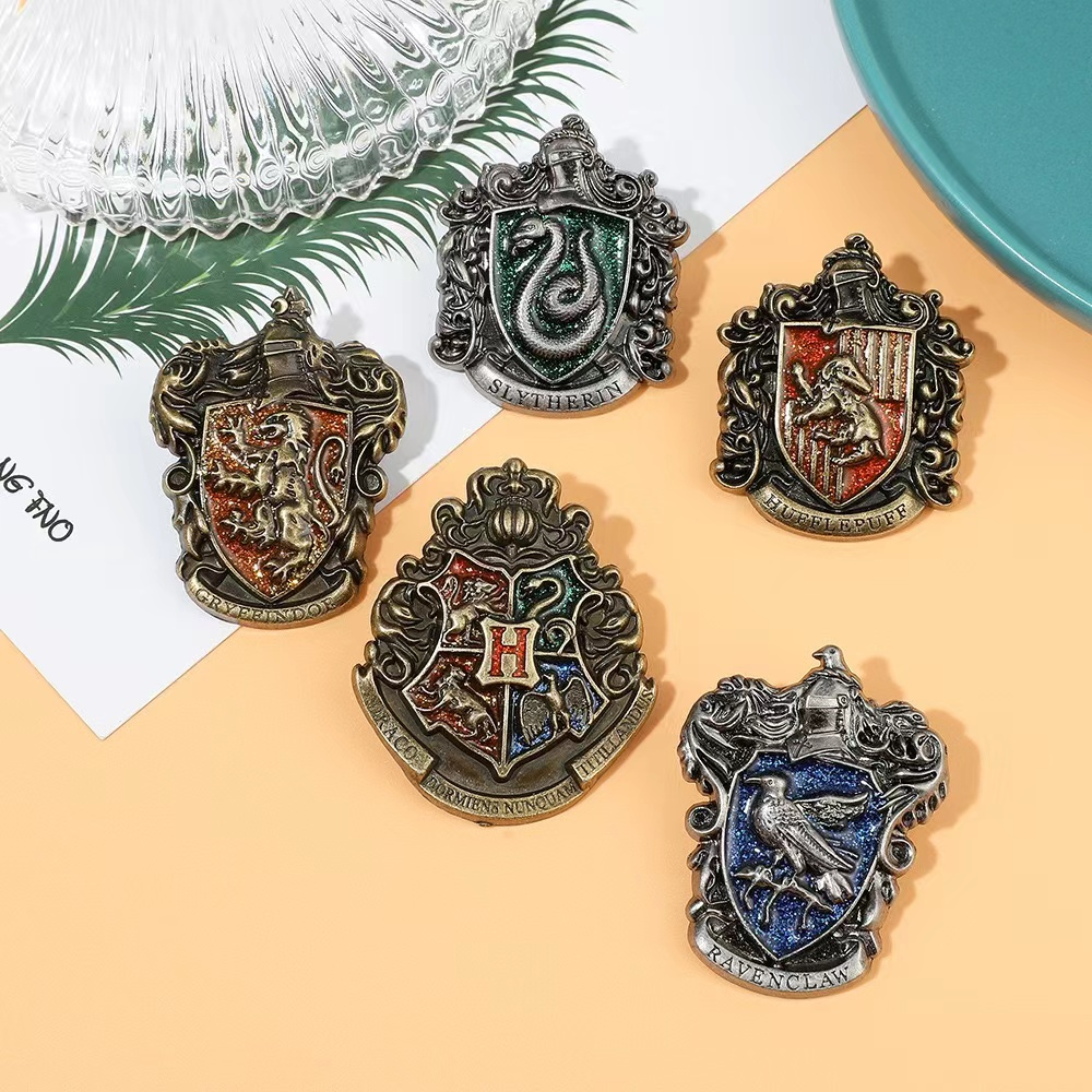 Pin Escudo casa Gryffindor