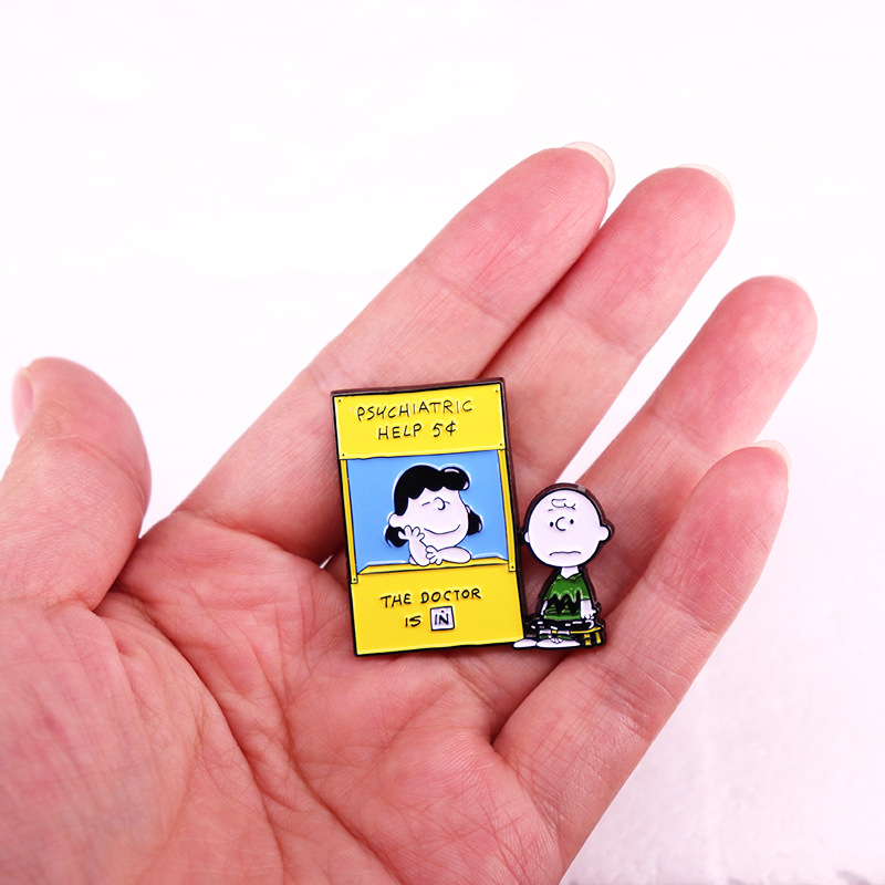 Pin Charlie Brown, Lucy