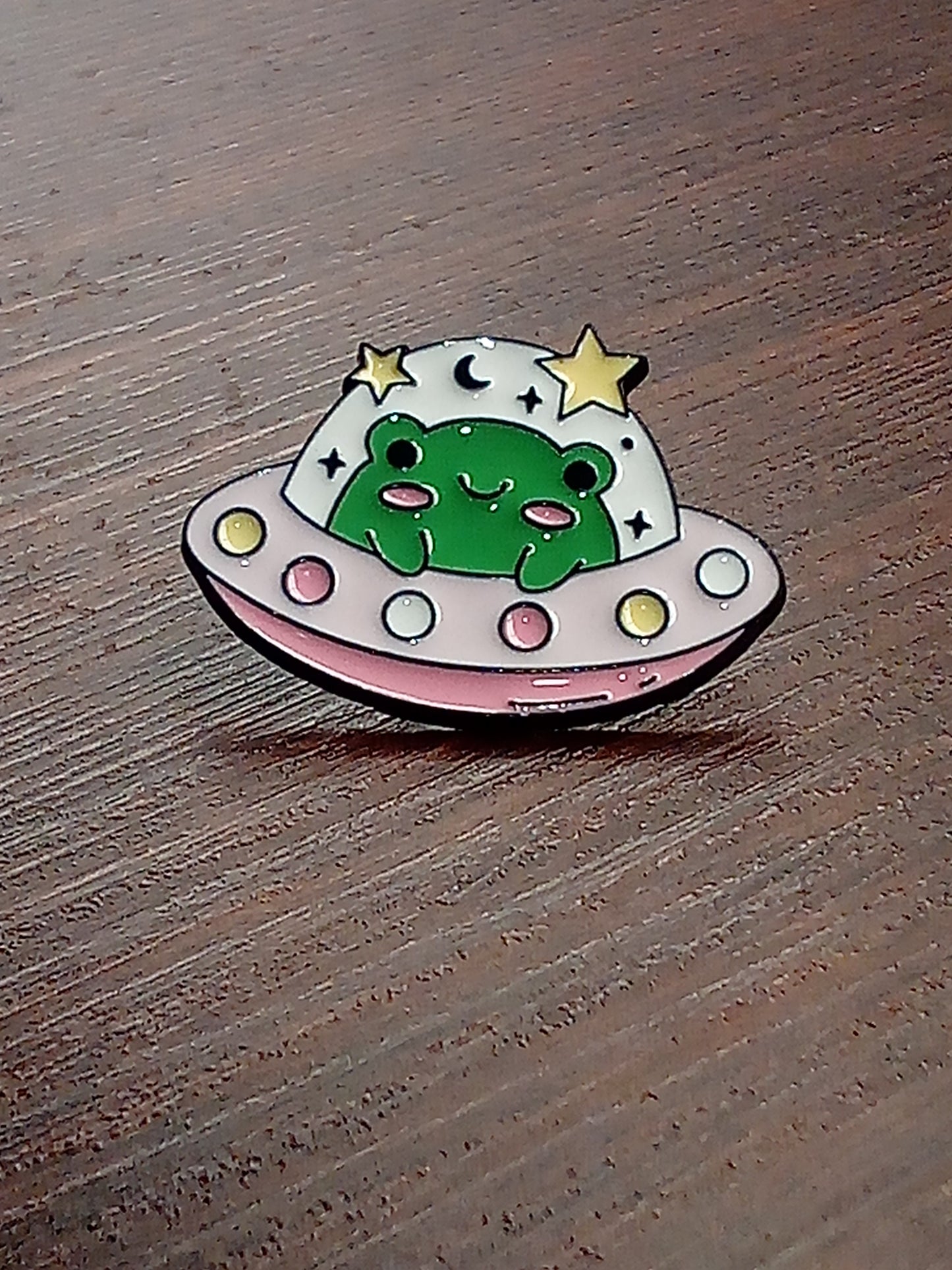 Pin Ranita, Ovni