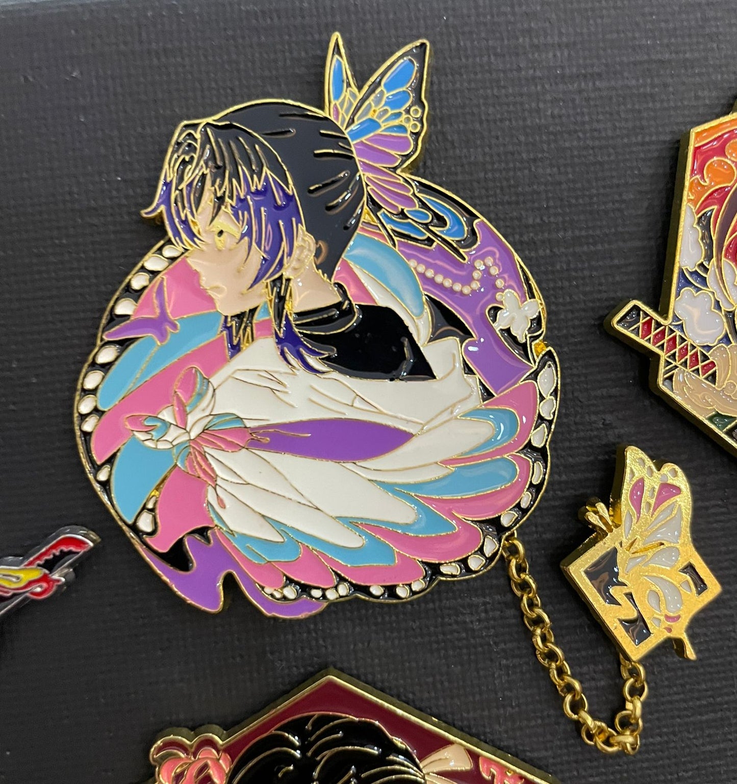 Pin doble Shinobu - Kimetsu No Yaiba